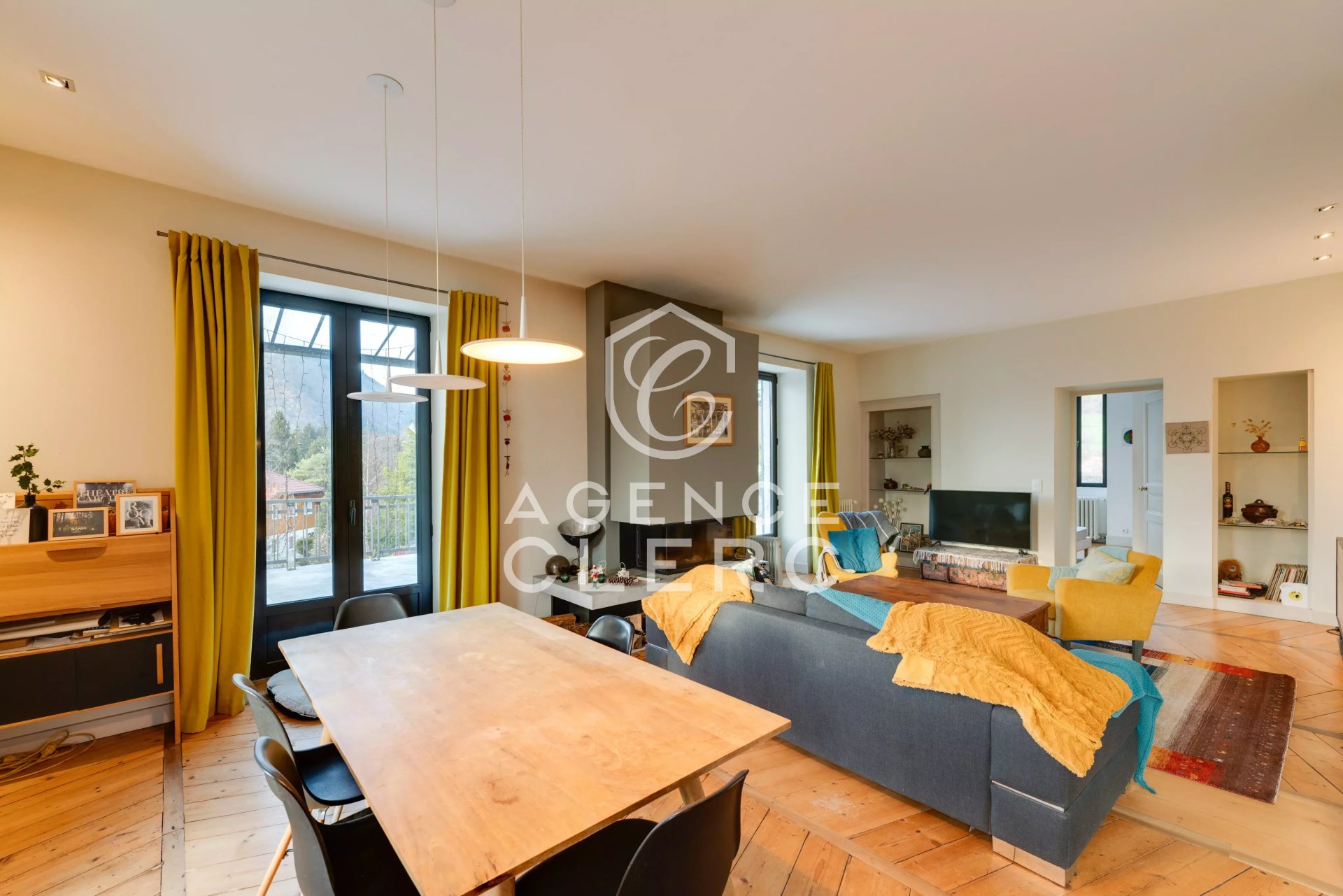 7 Bedroom Villa/Townhouse's Image 9