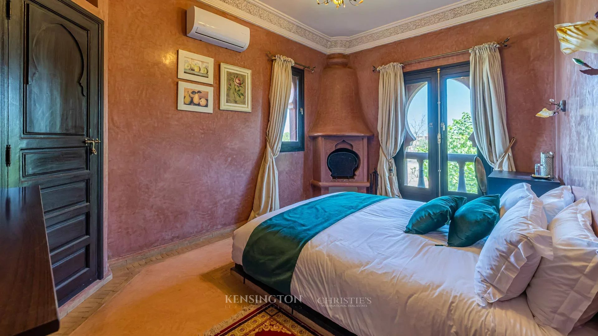 9 Bedroom Villa/Townhouse's Image 86