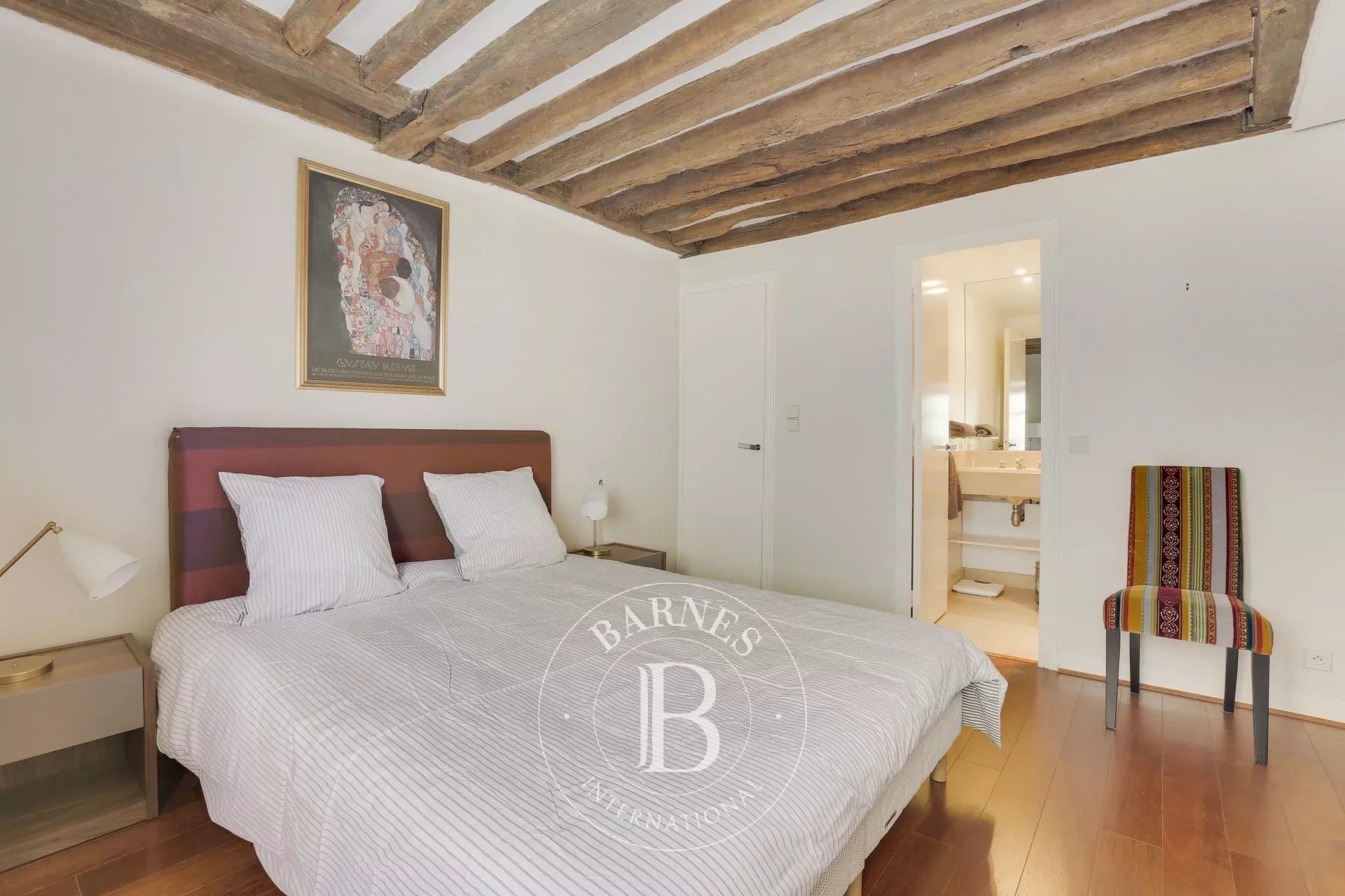 Daire Paris 4ème - picture 9