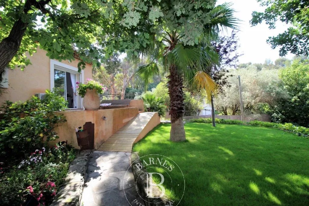 Ev Le Brusc - picture 10