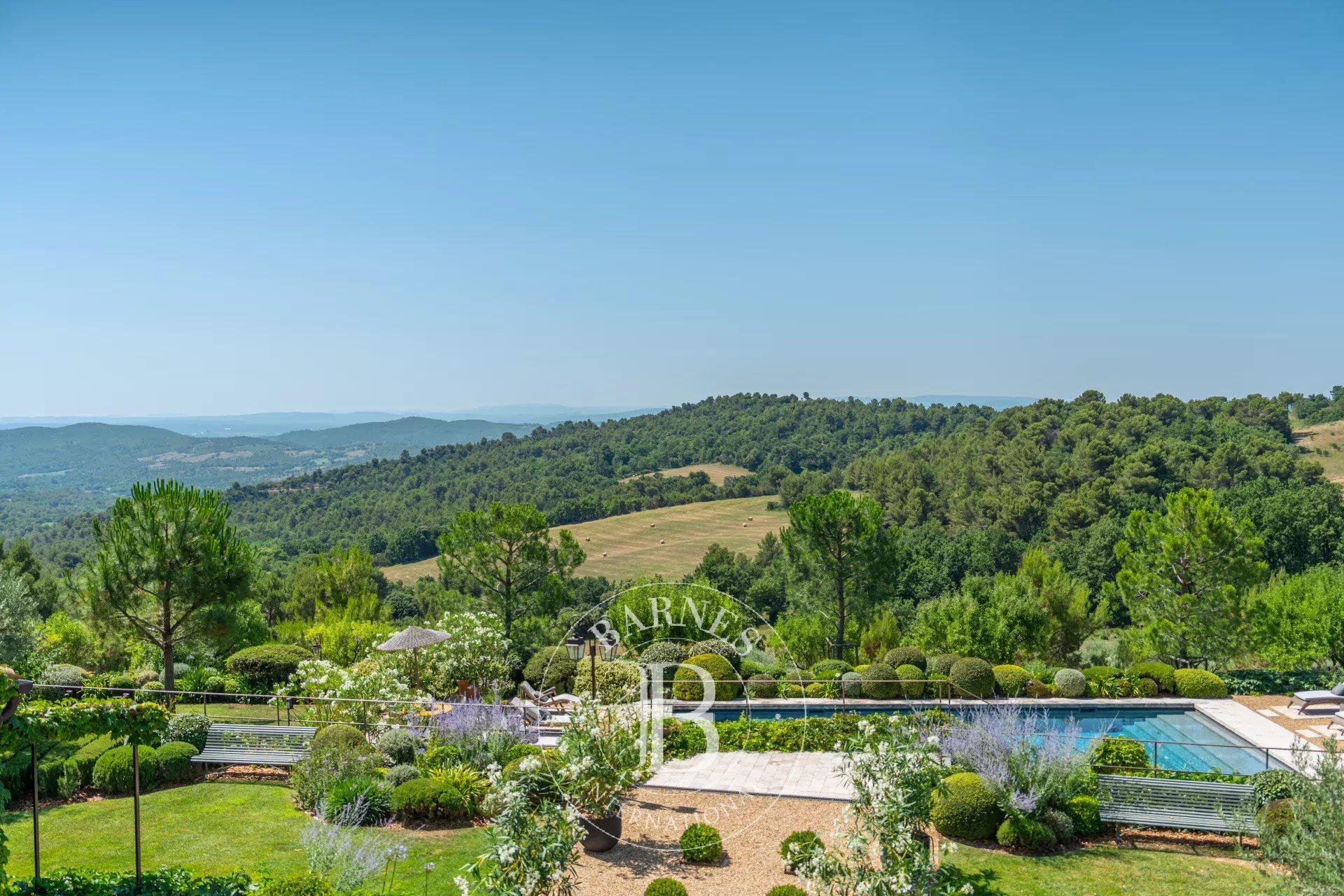 PROVENCE - MONTFURON - PROPRIETE D'EXCEPTION 410 M2 - 6 CHAMBRES - PISCINE - PARC 104 HA - POSSIBILITE AGRANDISSEMENT - picture 10