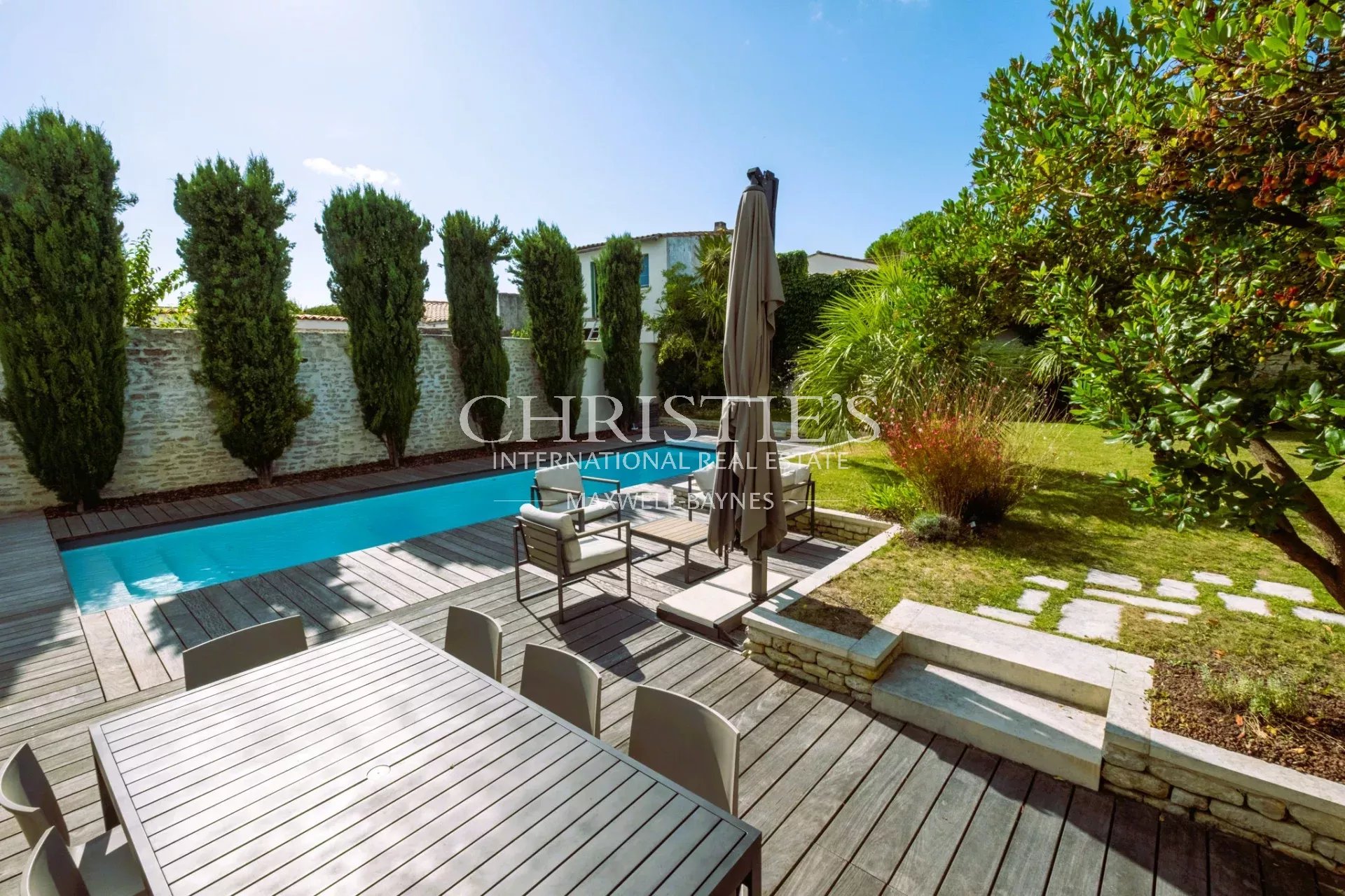 5 Bedroom Villa/Townhouse's Image 25