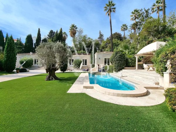 Palatial Modern Villa Cannes: Luxury Family Estate in La Croix des Gardes — photo 1