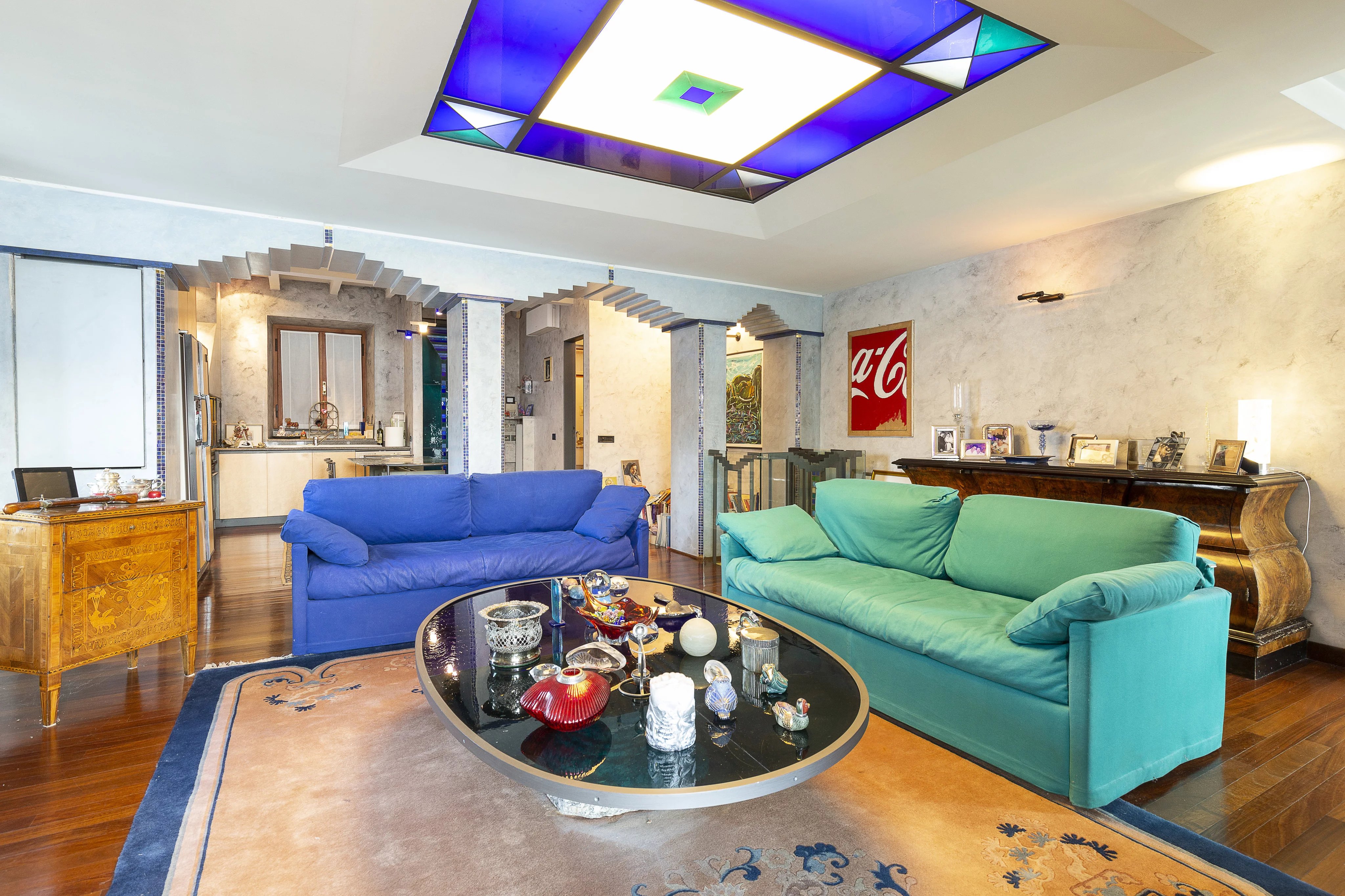 Portion of Villa, pied à l'eau, for sale in Como, on the Lake. - picture 20 title=