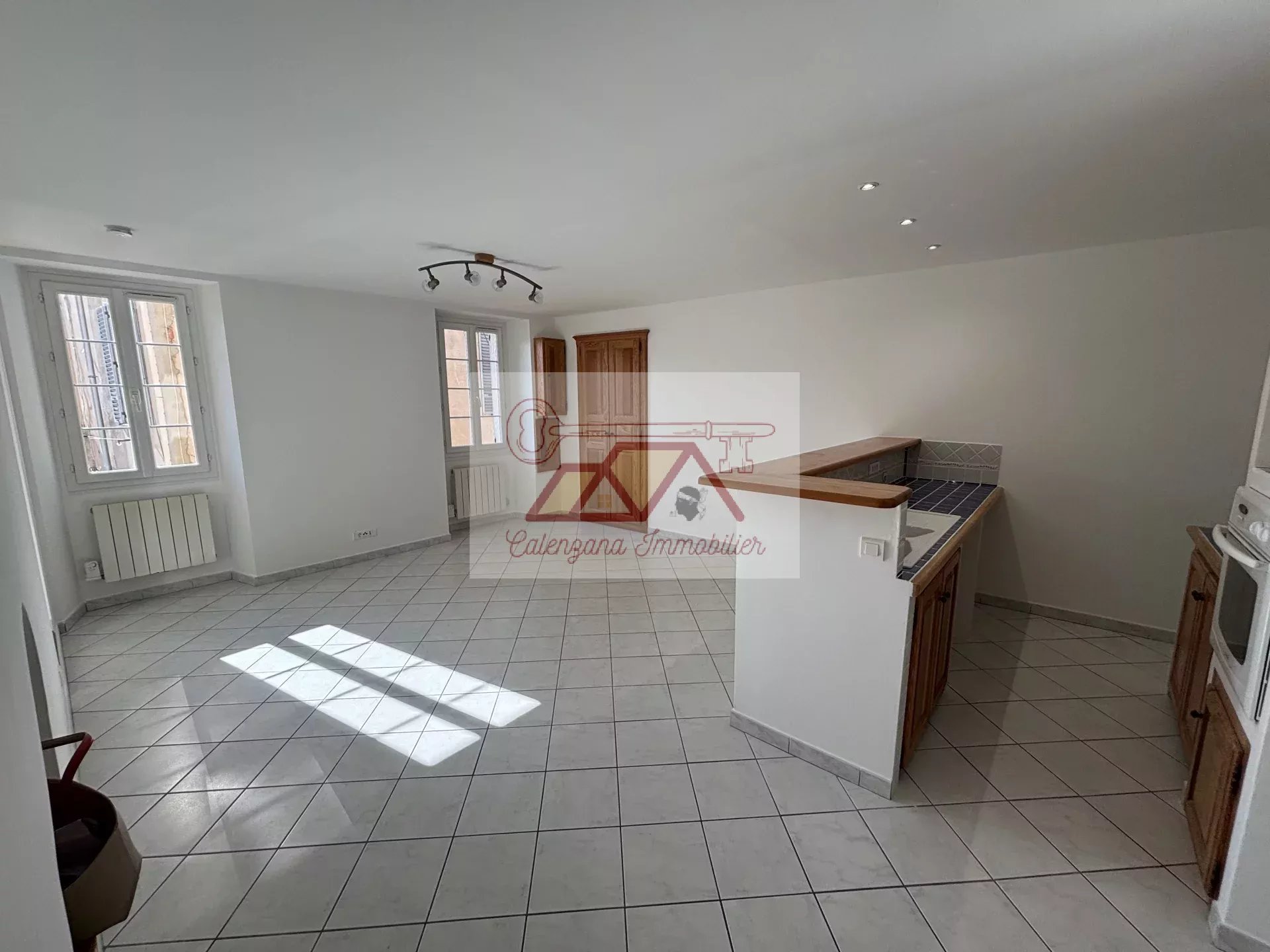 VIEILLE VILLE D'ILE ROUSSE. APPARTEMENT 2 CHAMBRES - Photo 2