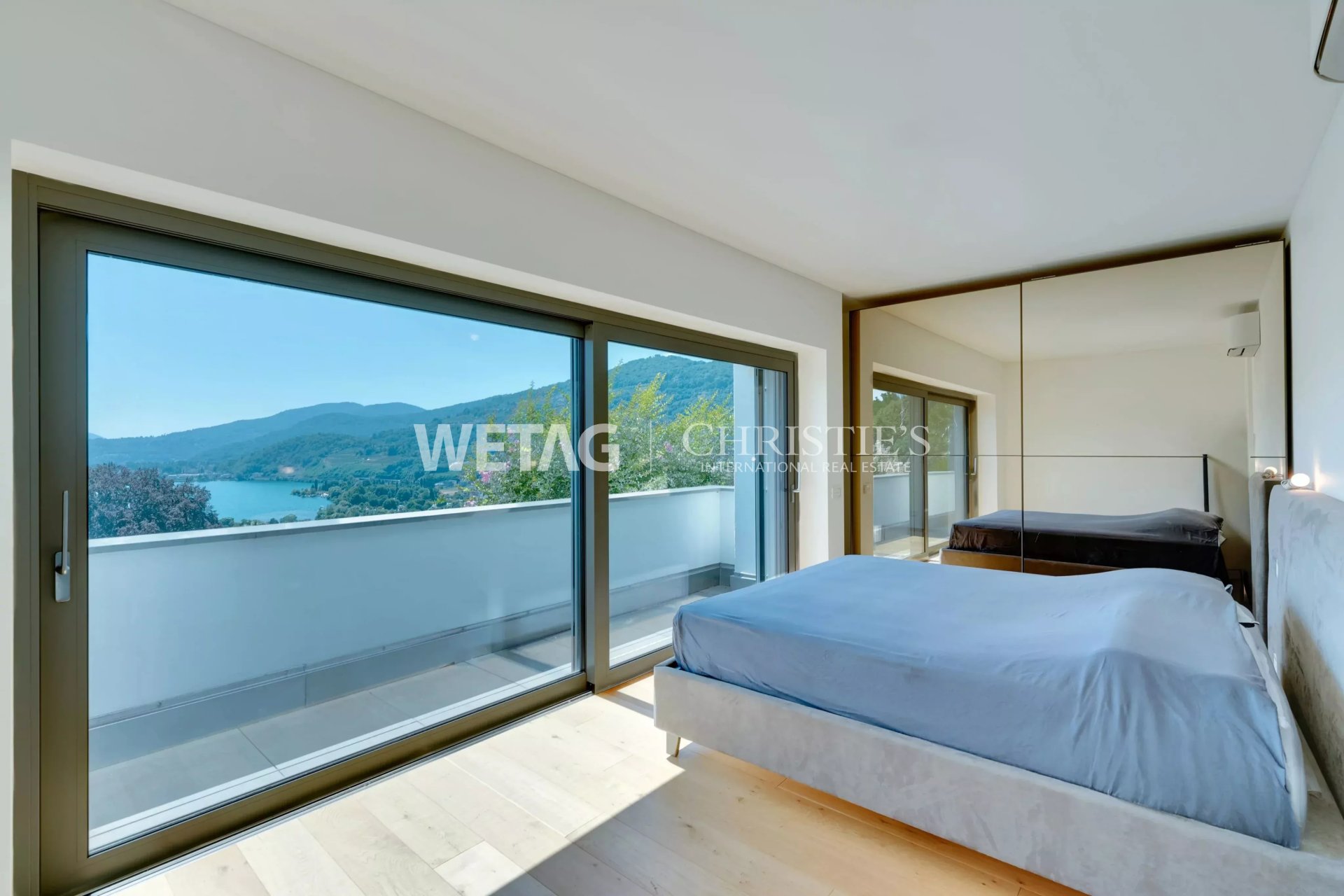 6 Bedroom Villa/Townhouse's Image 5