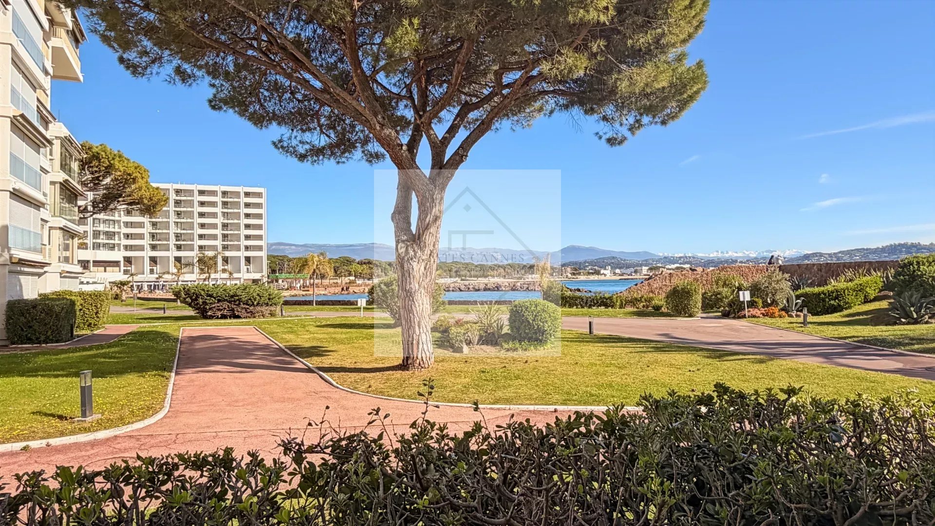 Rare à la Vente – 3 Pièces Vue Mer en Accès Direct Plage — photo 8
