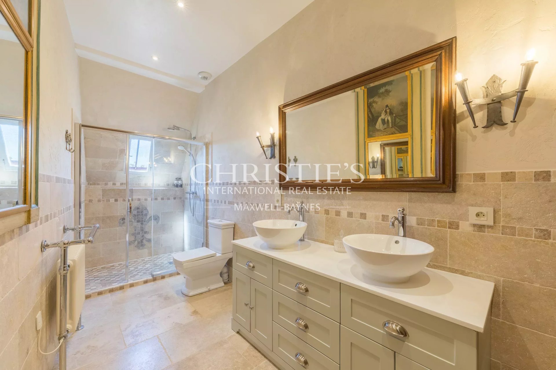 17 Bedroom Chateau's Image 17