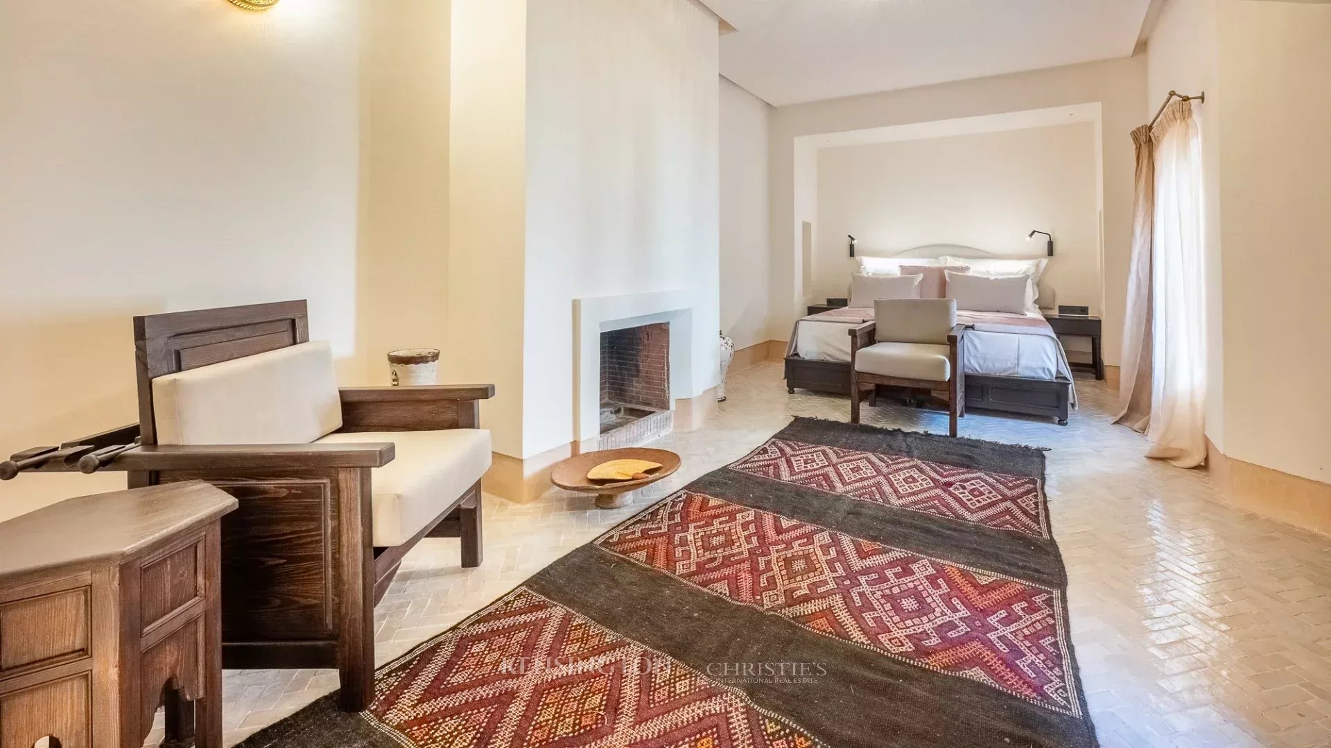 10 Bedroom Villa/Townhouse's Image 22