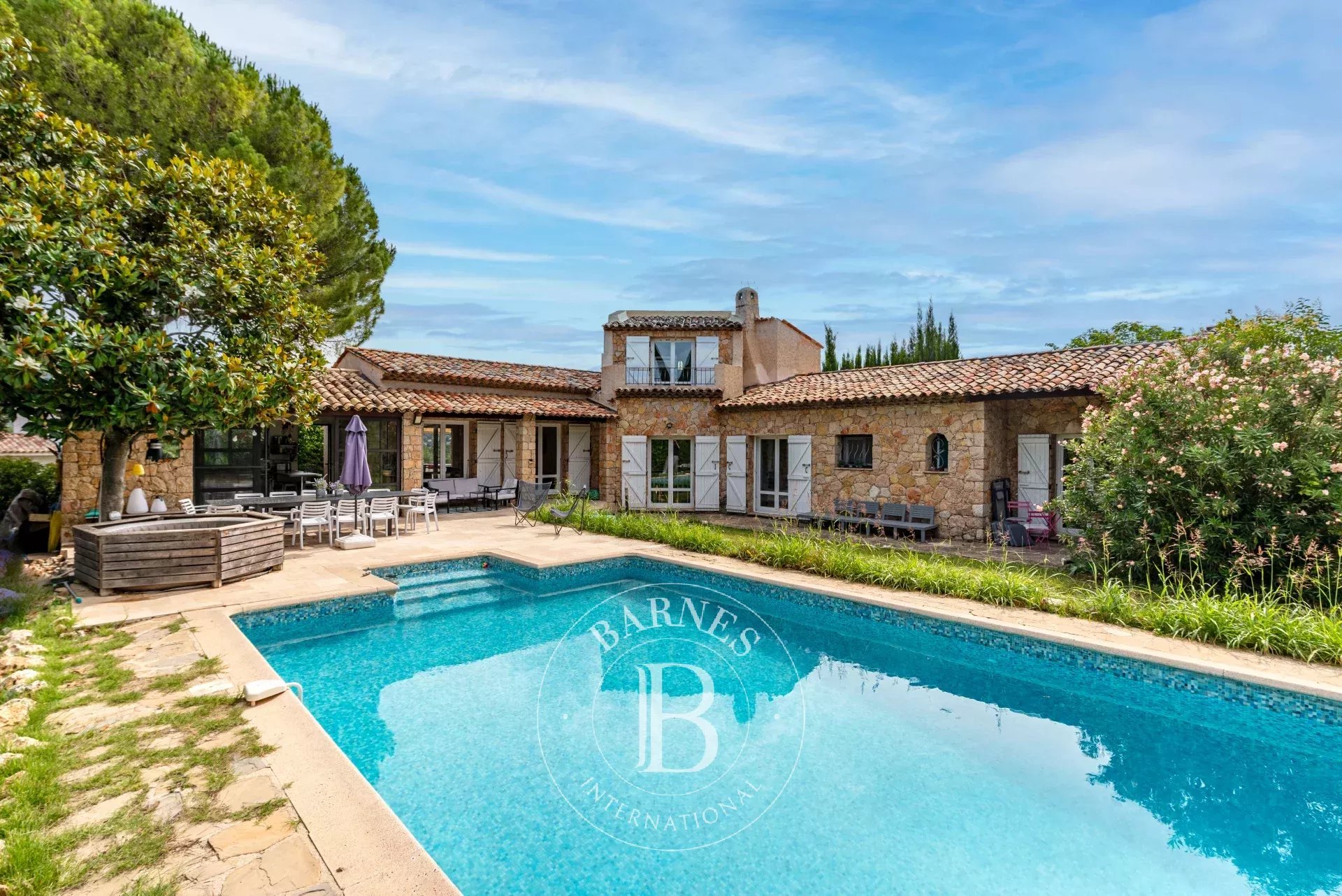 Ev Peymeinade - picture 5