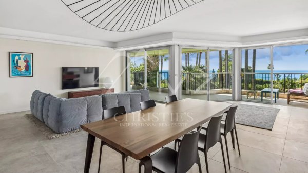 SOLE AGENT : Superb 4-room apartment with panoramic sea view — photo 2