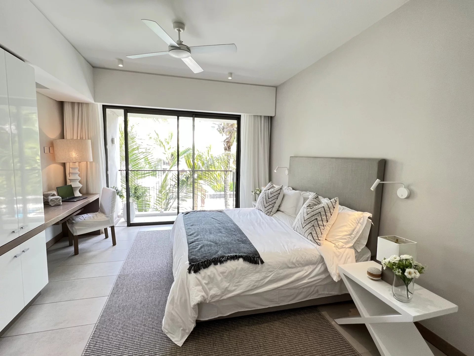 MONT CHOISY GOLF ESTATE- Beautiful upmarket apartment - 3 bedrooms - picture 37 title=