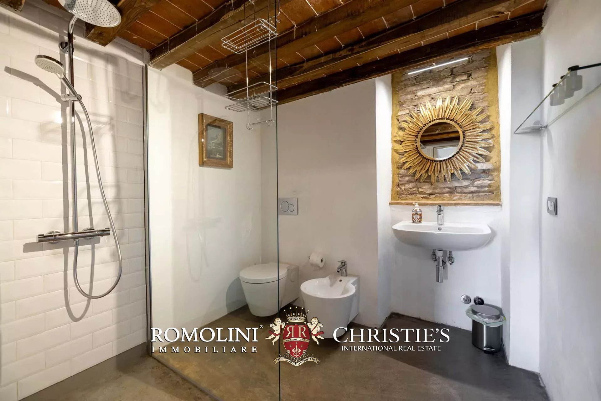 6 Bedroom Villa/Townhouse's Image 72