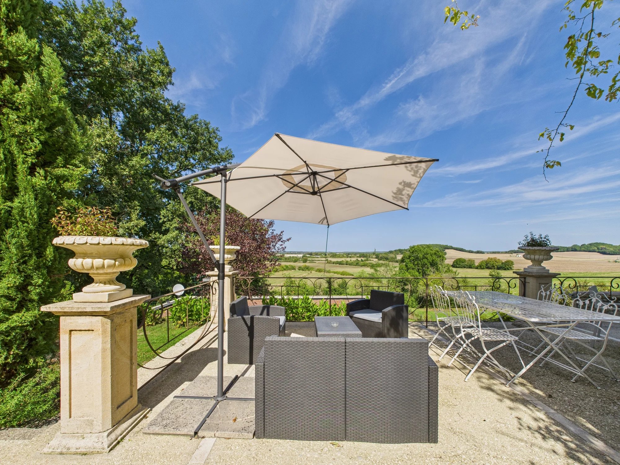 House in Issigeac - Image 3