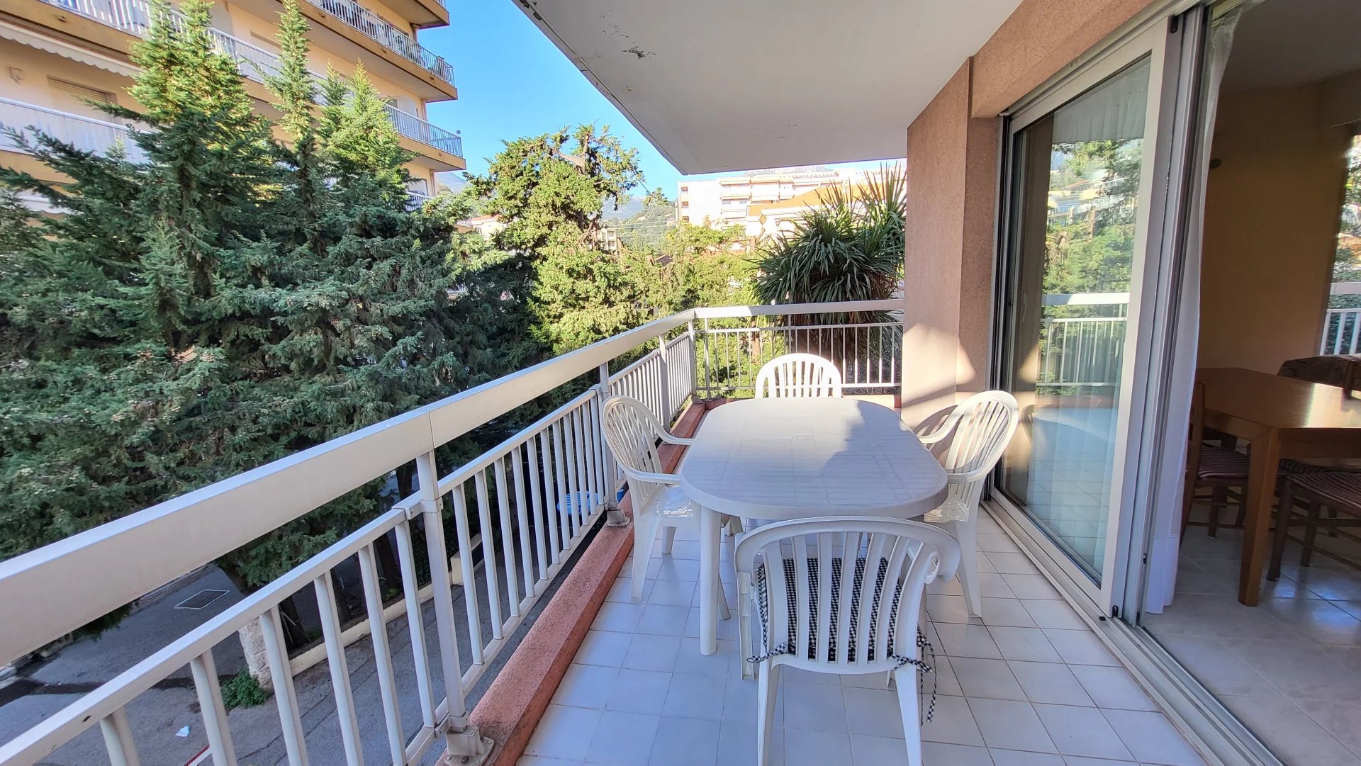 Menton - Appartement 3 Pièces - Terrasse - Cave - Garage