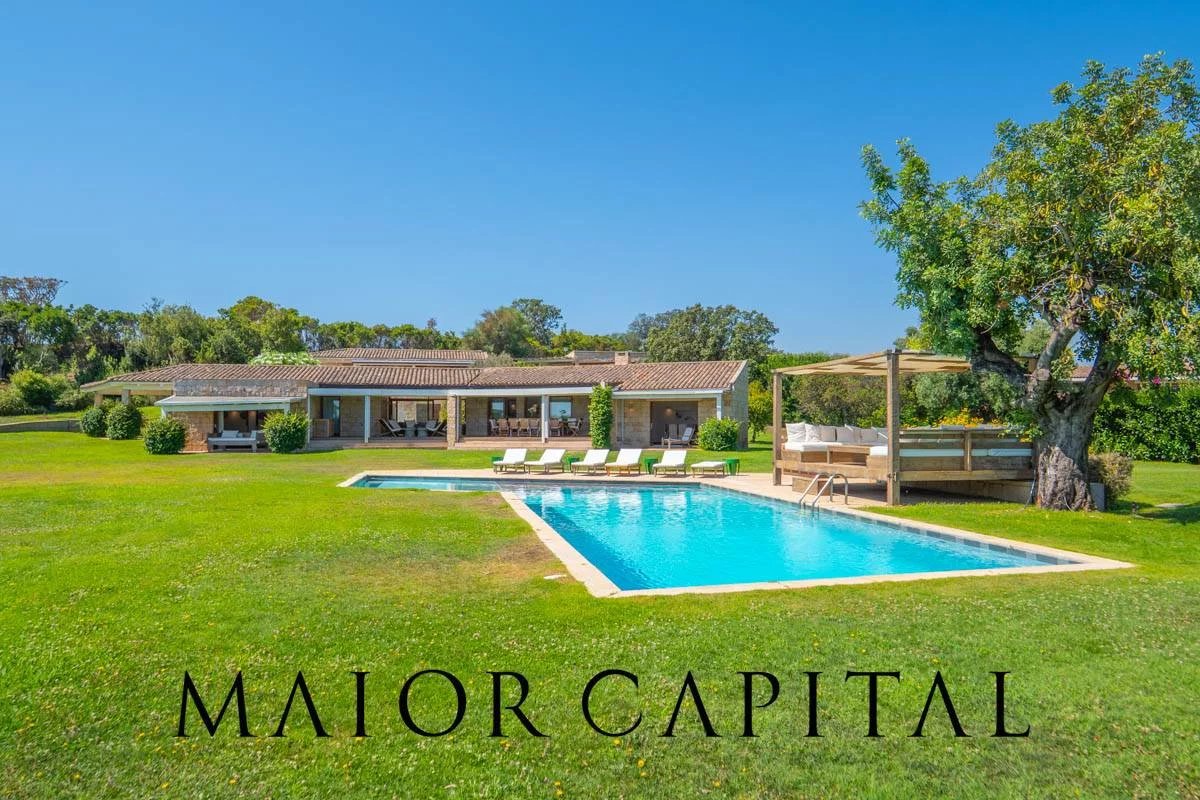 Puntaldìa | Proprietà di rappresentanza con vista mare su Tavolara e Lu Impostu