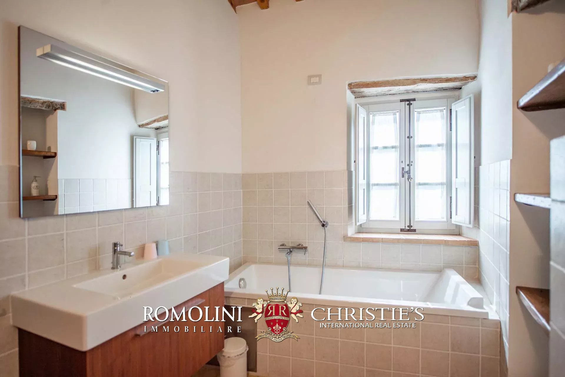 25 Bedroom Villa/Townhouse's Image 65