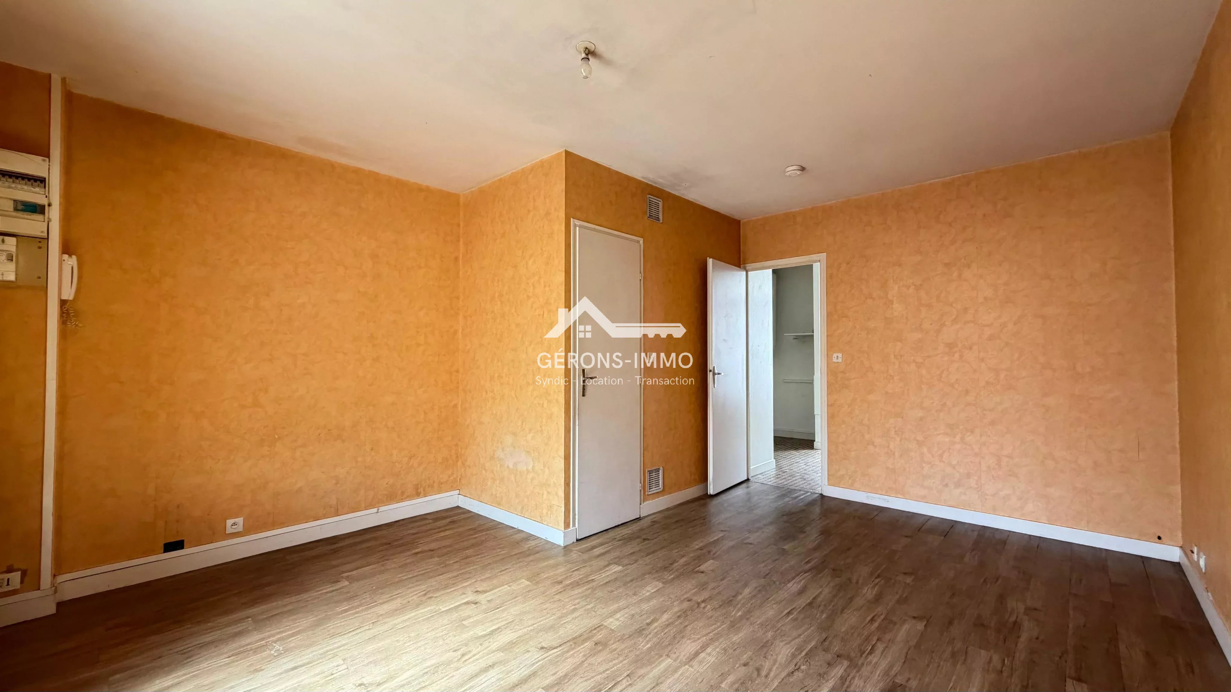 Location: Appartement STUDIO – Nantes, République