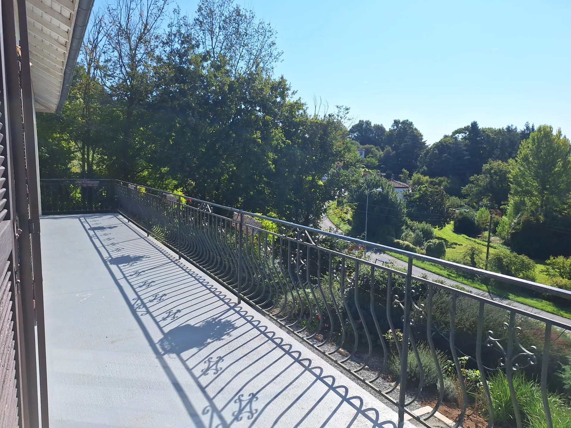 House in Charroux - Image 3