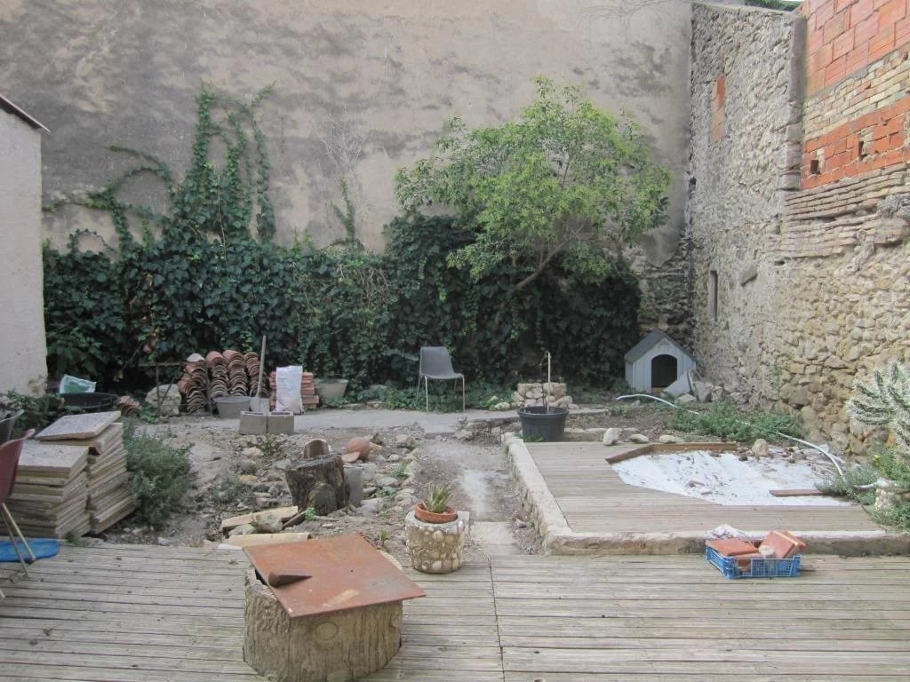 Maison de village avec garage et jardin-Sallèles d'Aude