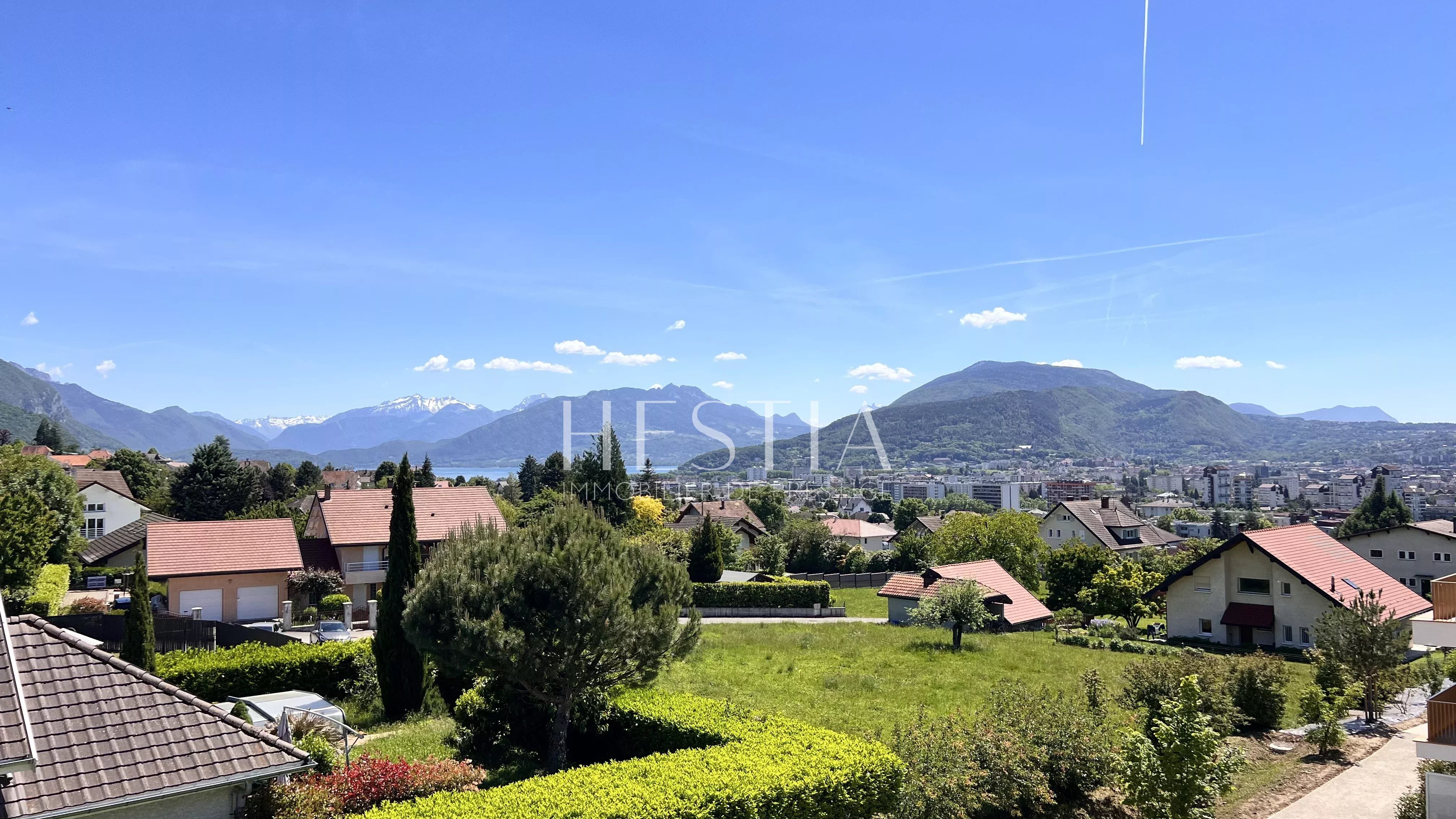 Appartement T4 en attique dans un cocon de calme et de verdure