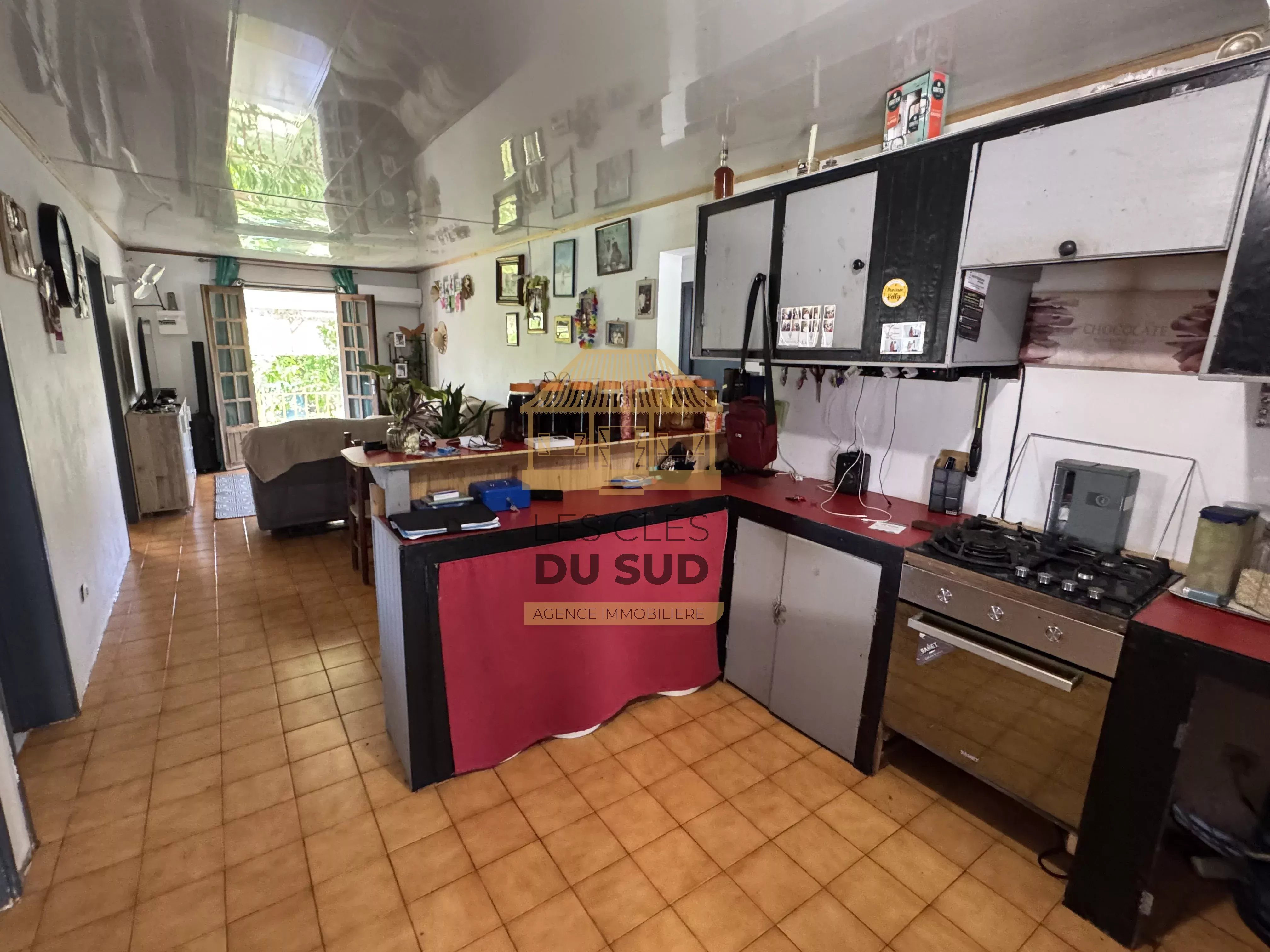 MAISON CRÉOLE DE PLAIN-PIED – SAINT-PHILIPPE – CALME ABSOLU ET POTENTIEL RARE
