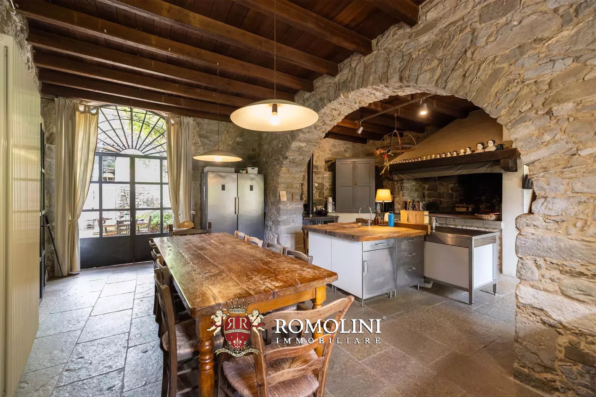 10 Bedroom Villa/Townhouse's Image 21