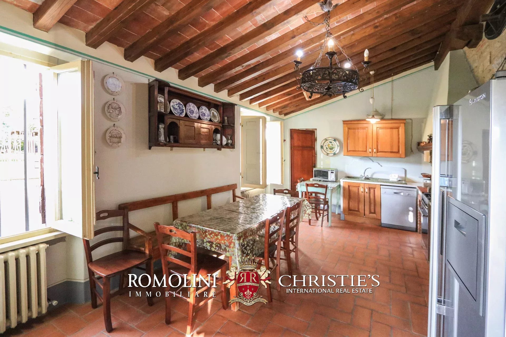 6 Bedroom Villa/Townhouse's Image 45
