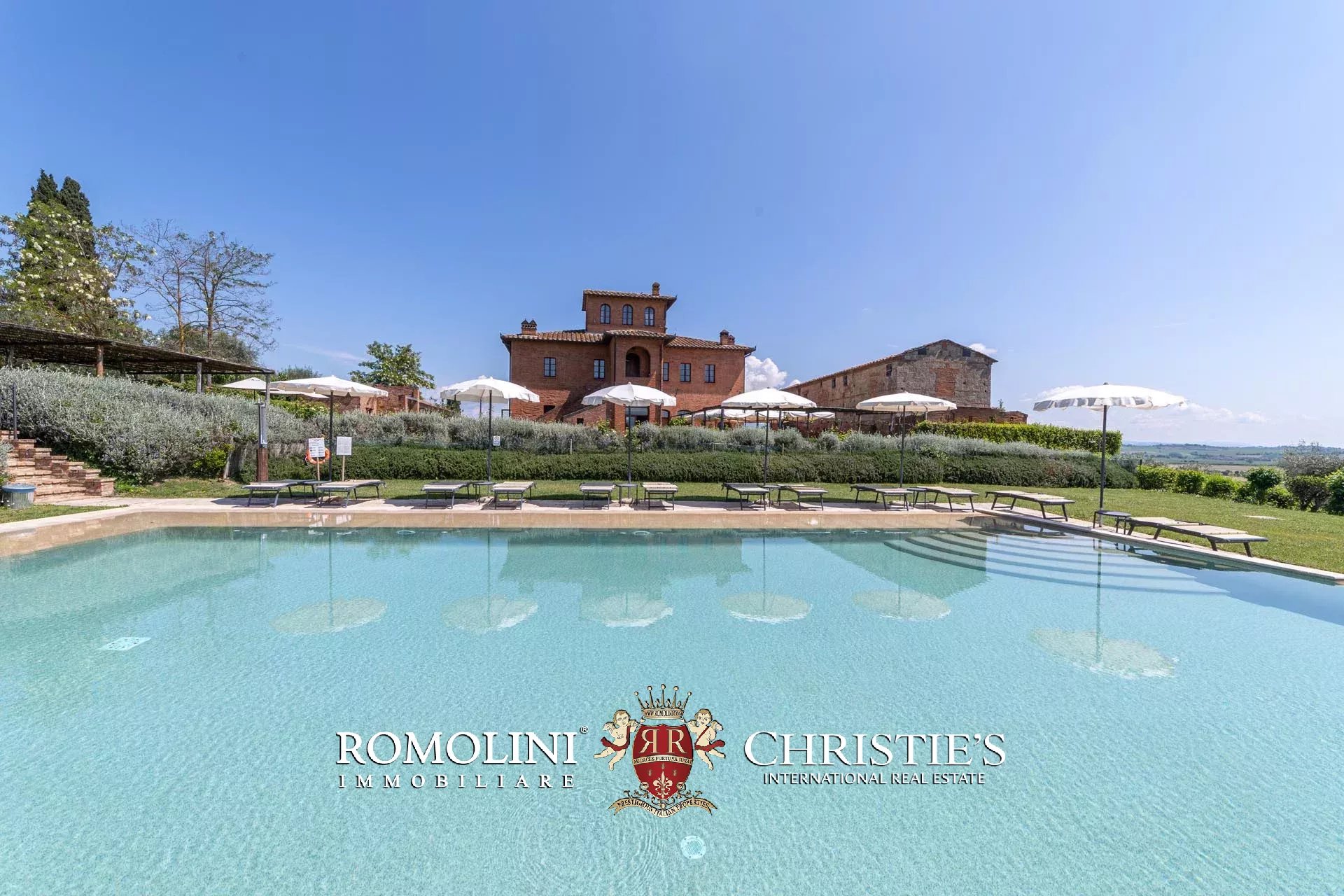 14 Bedroom Villa/Townhouse's Image 28