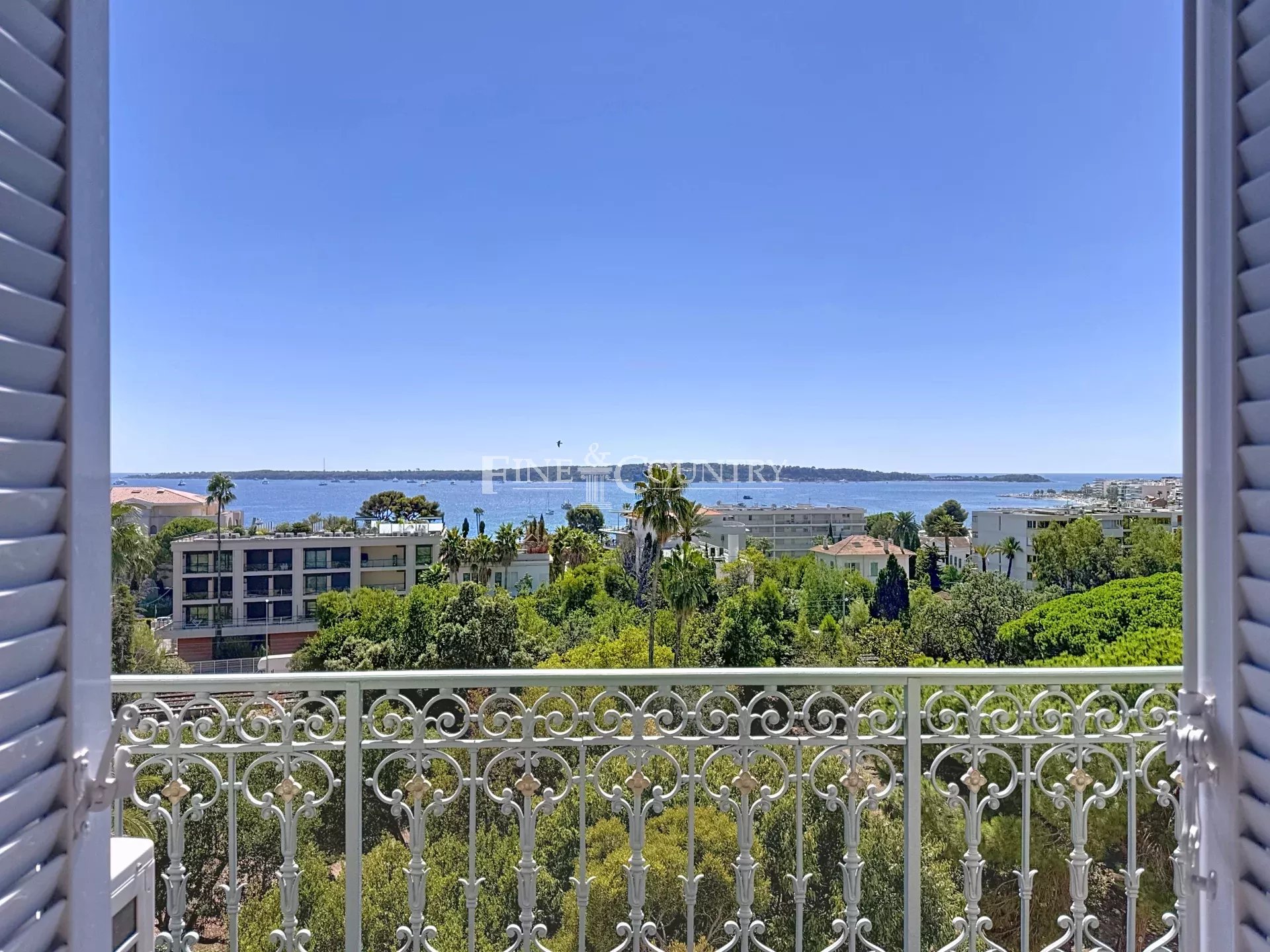Photo of Sea View apartment for sale in Cannes