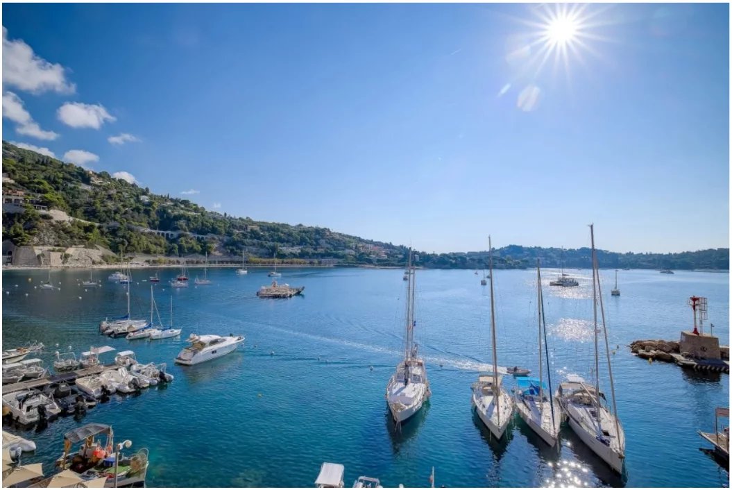 Villefranche Sur Mer - Superbe 2/3 Pièces Avec Balcon en Dernier Etage