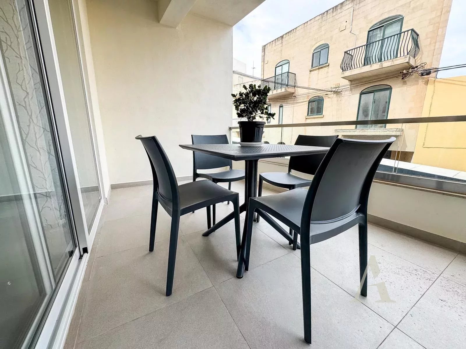 Modern 3-Bedroom Apartment in Mellieha, Malta