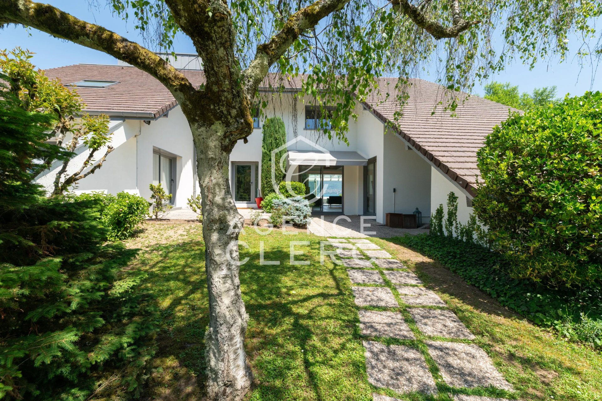 5 Bedroom Villa/Townhouse's Image 7
