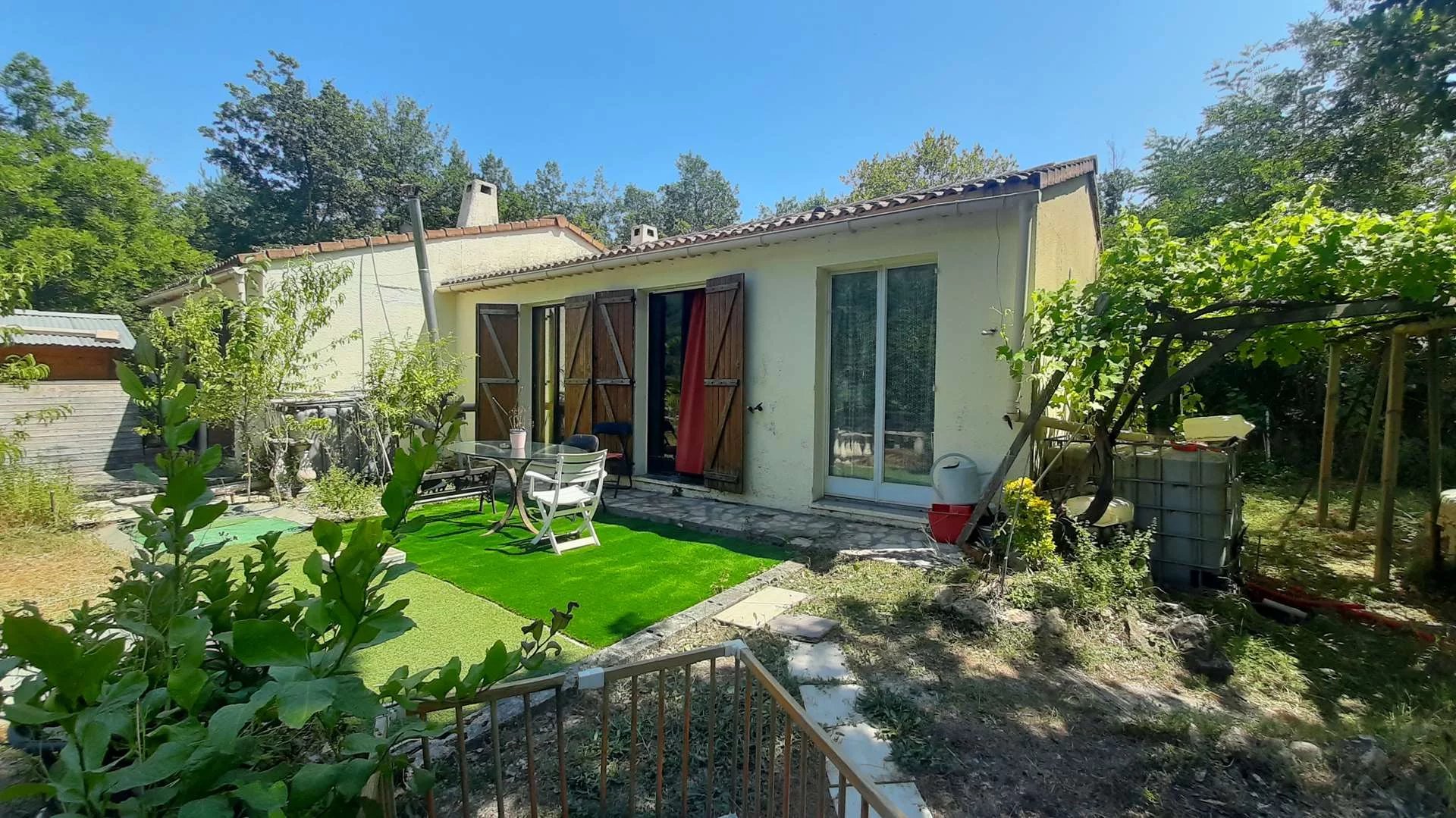 Maison individuelle - Terrain 19000 m²