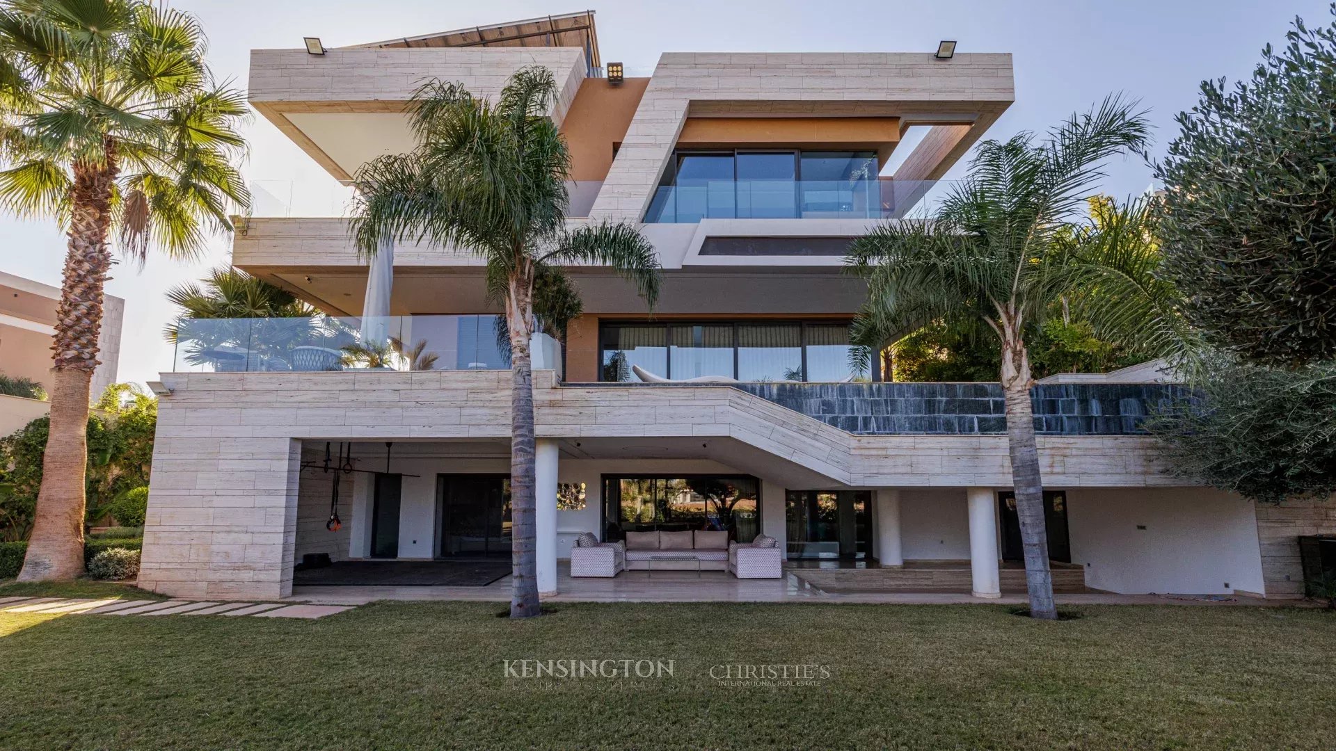 5 Bedroom Villa/Townhouse's Image 33