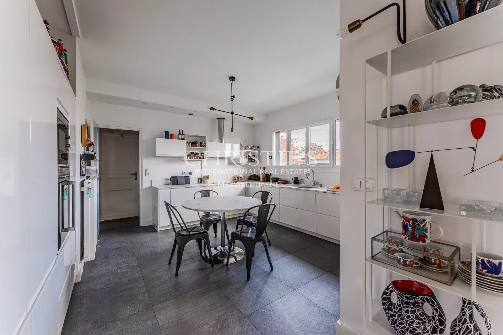 5 Bedroom Villa/Townhouse's Image 6