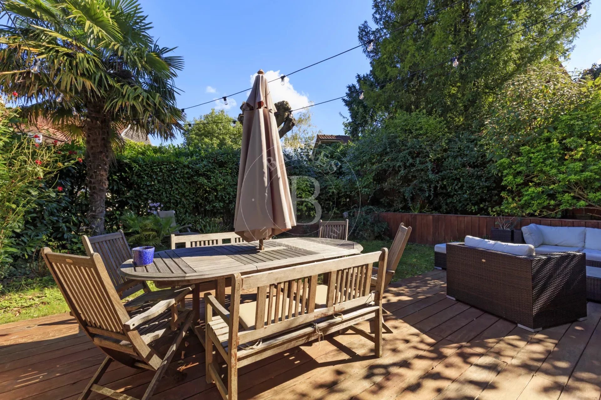 Maison Suresnes  -  ref 85297238 (picture 2)