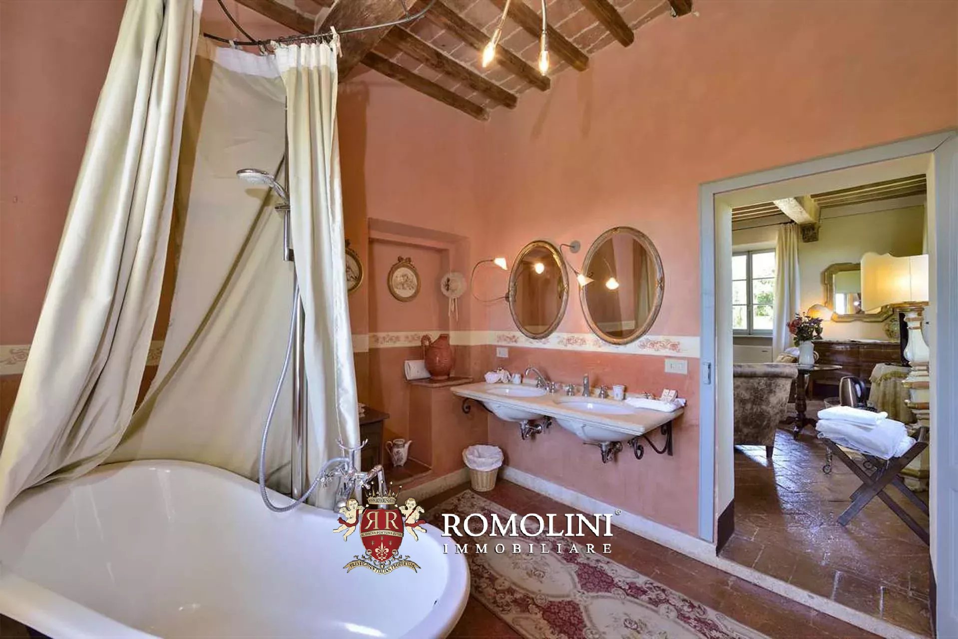 15 Bedroom Villa/Townhouse's Image 47