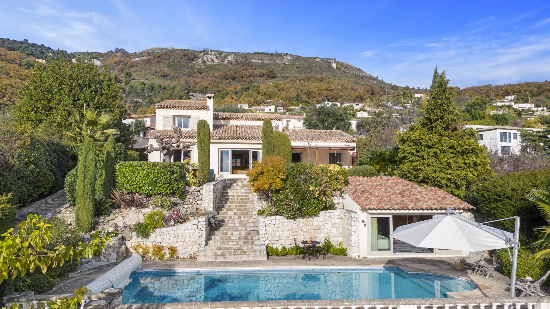 Provençal Villa with Panoramic Sea and Mountain Views