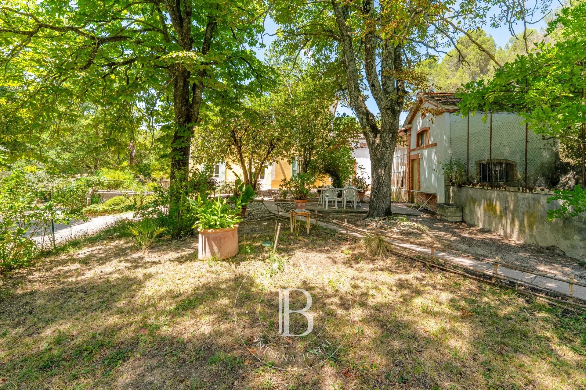 Kirevi Aix-en-Provence - picture 39