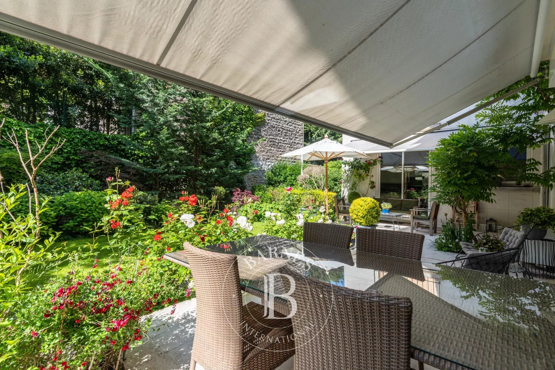 Daire Neuilly-sur-Seine - picture 24 title=