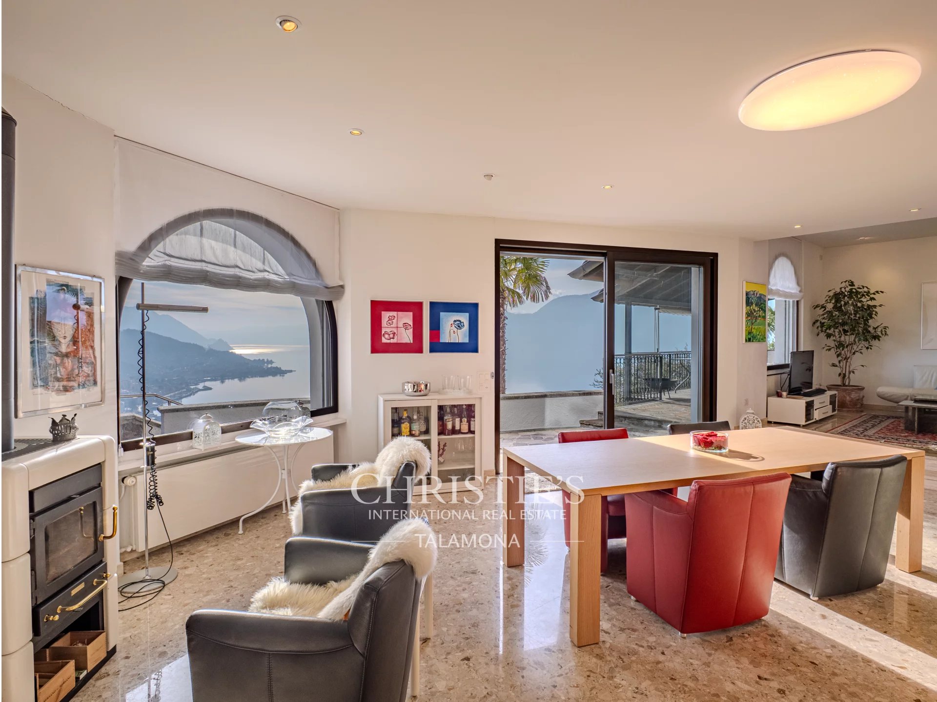 4 Bedroom Villa/Townhouse's Image 10