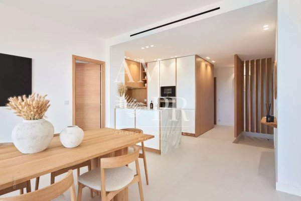 Luxury Sea-View Apartment Cannes Croisette | Family Legacy Estate — photo 5