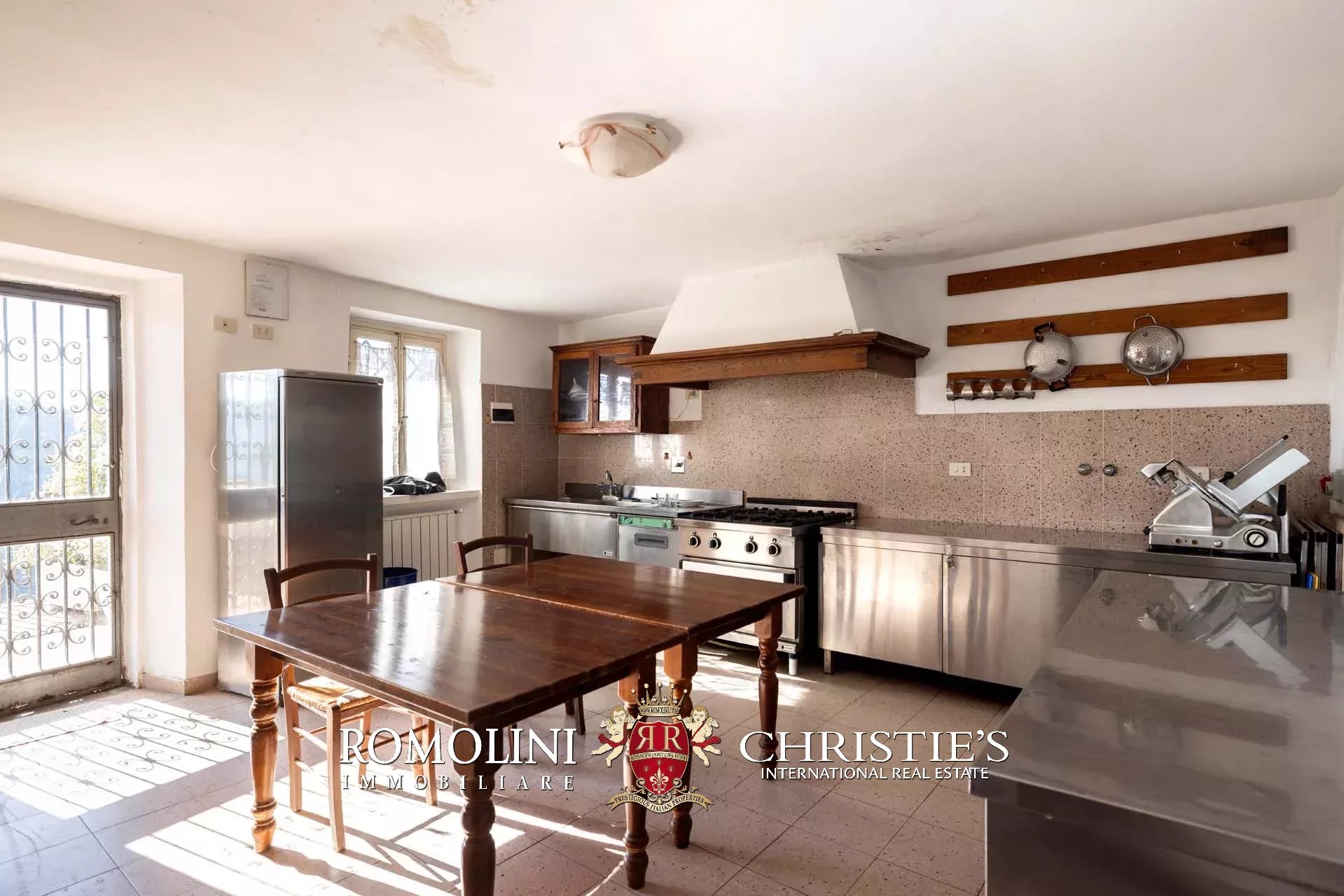 14 Bedroom Villa/Townhouse's Image 36