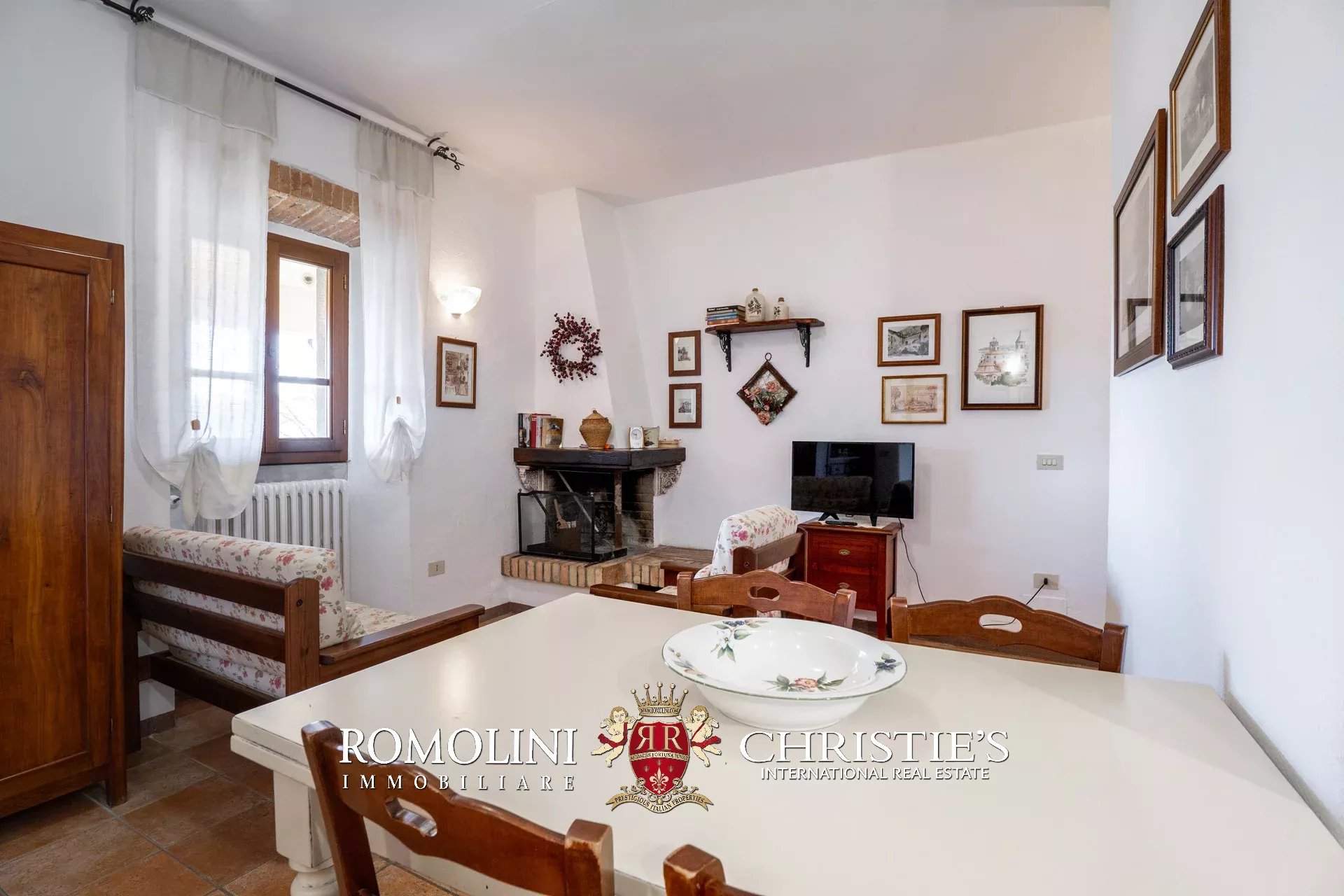 7 Bedroom Villa/Townhouse's Image 39