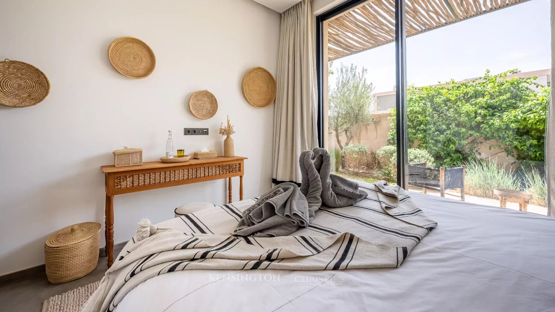 6 Bedroom Villa/Townhouse's Image 20