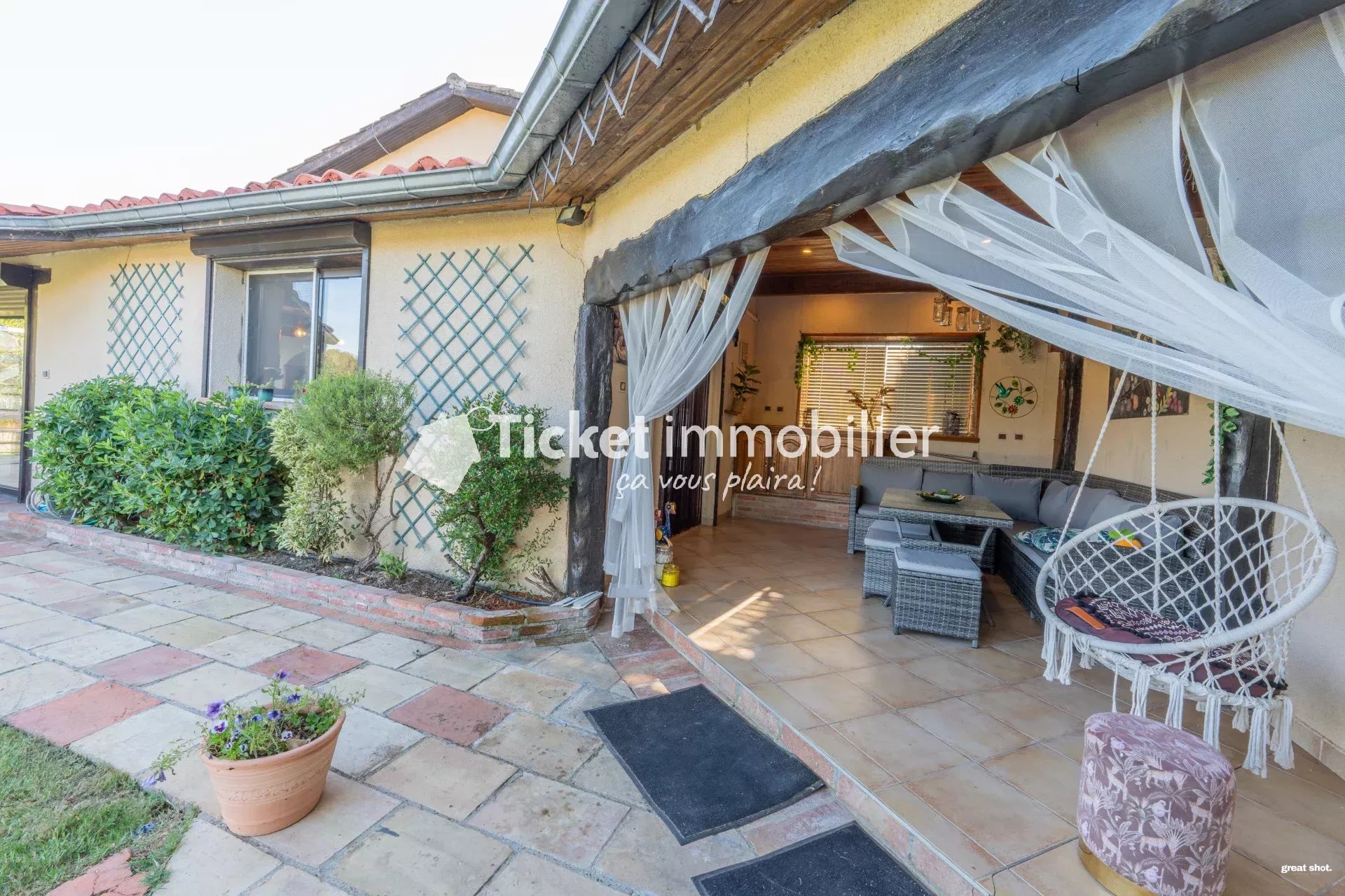 THIL - Maison T5 de 226m2 avec piscine, terrain de 9000m2 et dépendance à rénover — photo 14