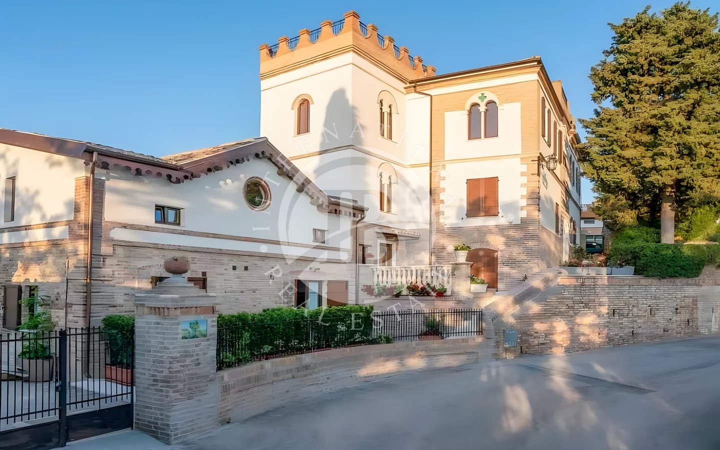 Villa in Sant'Omero - Image 4