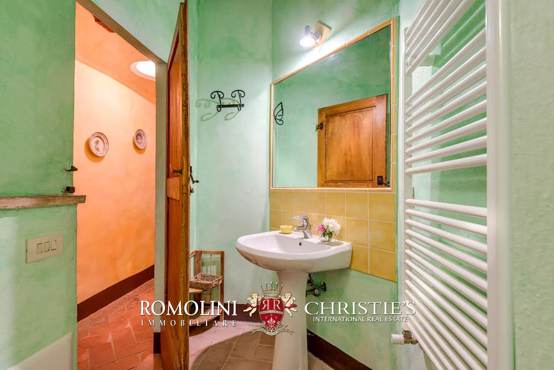 18 Bedroom Villa/Townhouse's Image 88