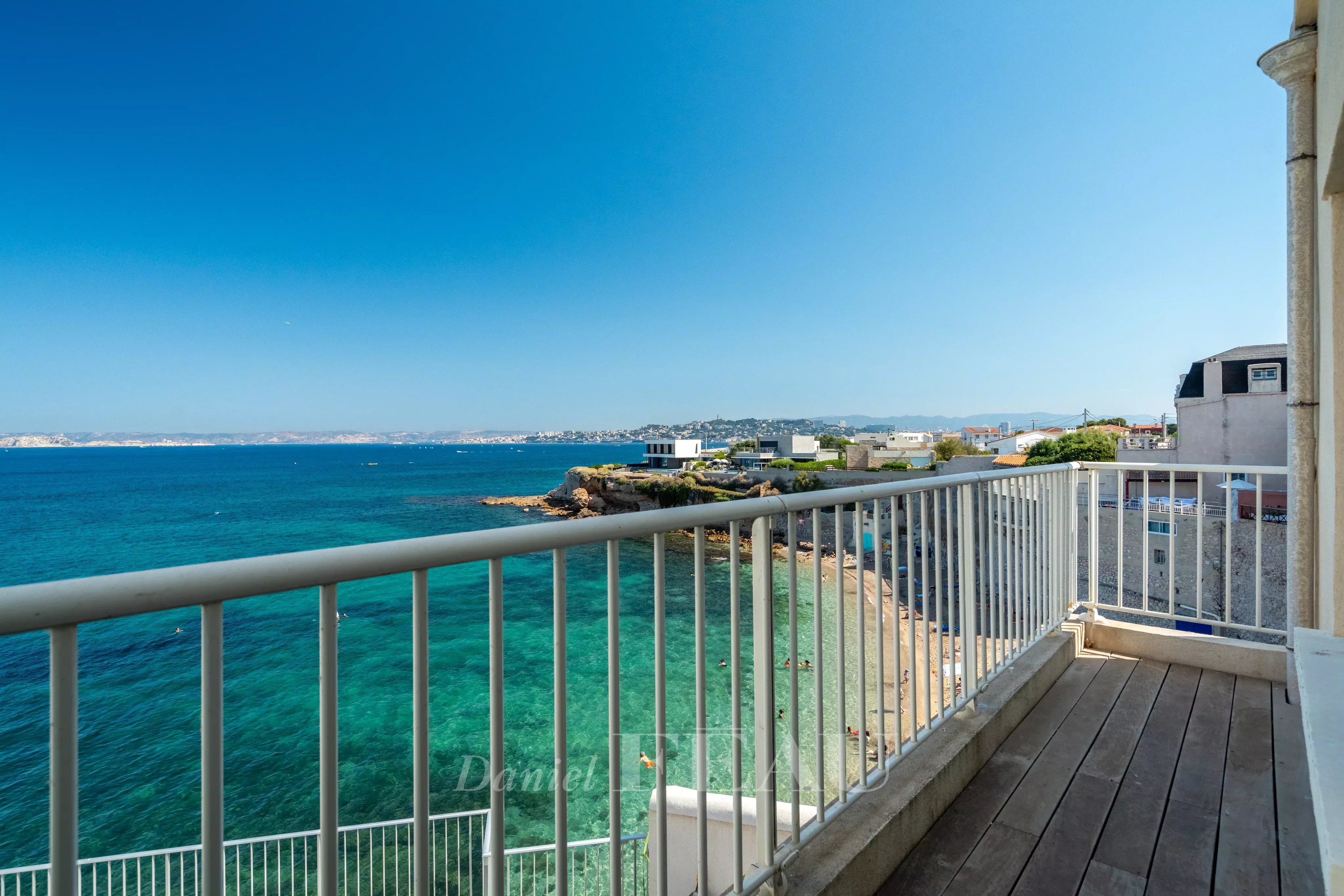 Marseille 8ème - Maison pied dans l'eau